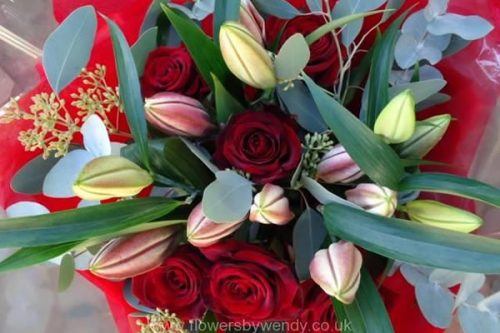 Share your love anniversary flowers